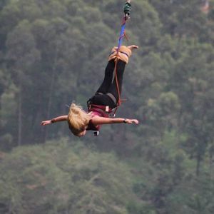 Meet your Posher, Caitlin